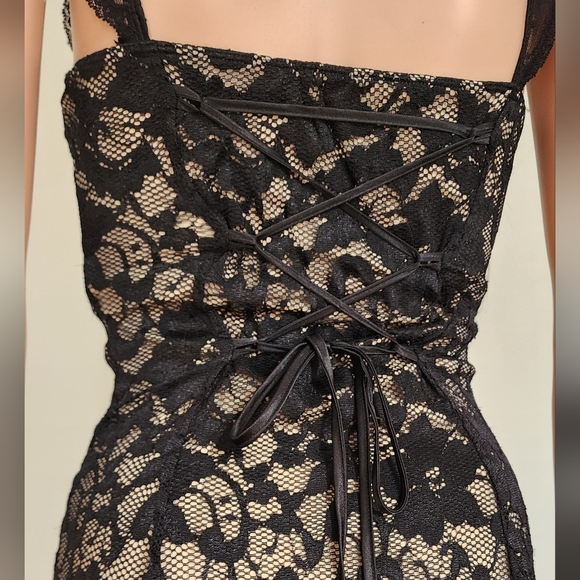 FREDERICKS OF HOLLYWOOD BLACK LACE BUST LINED FITTED SEXY PARTY CLUB MINI DRESS - Picture 6 of 16